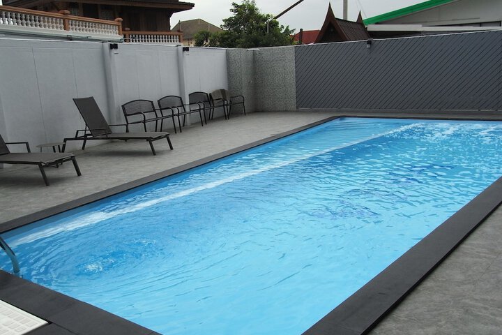 Hotel Pool