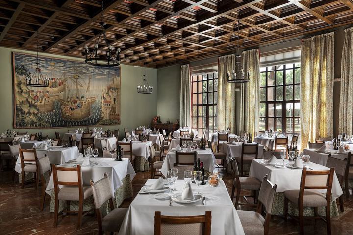 Dining Photos