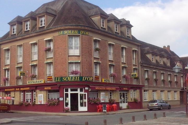 Hotel 52 of 53