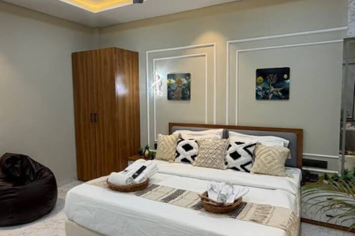 Room 45 of 96