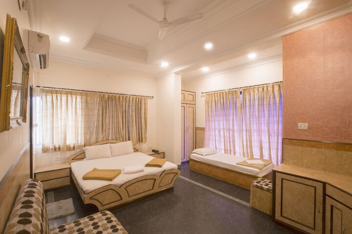 Room 5 of 5