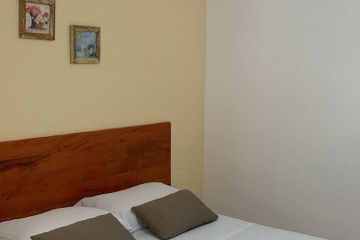 Room 6 of 70