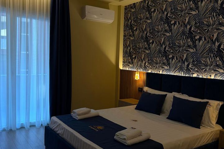 Room 3 of 18