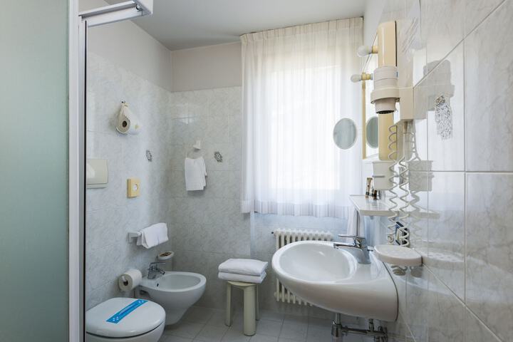 Clean Restrooms