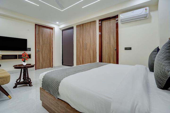 Room 28 of 47