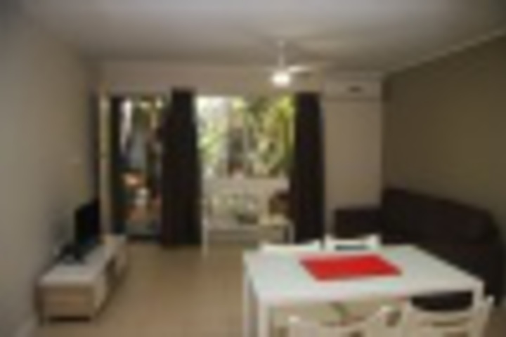 Room 52 of 336