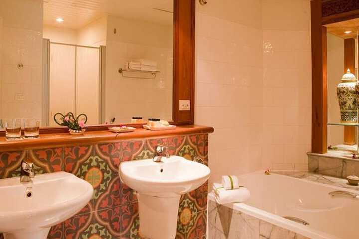 Clean Restrooms