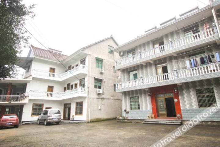 Wangjia Longtan Manor