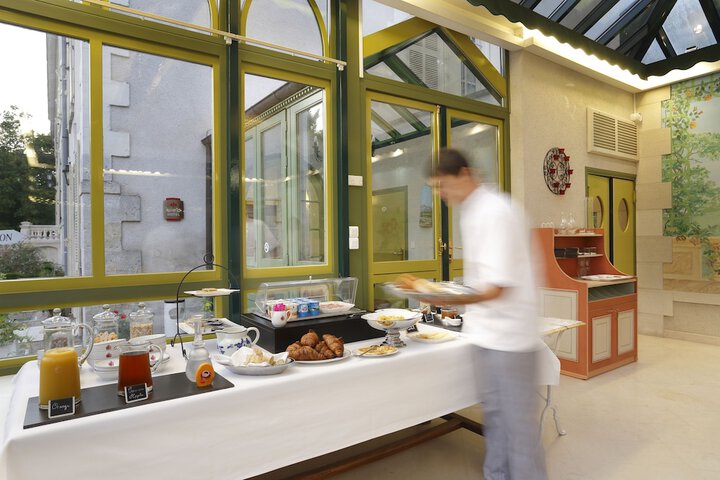 Breakfast/Coffee Service 60 of 75