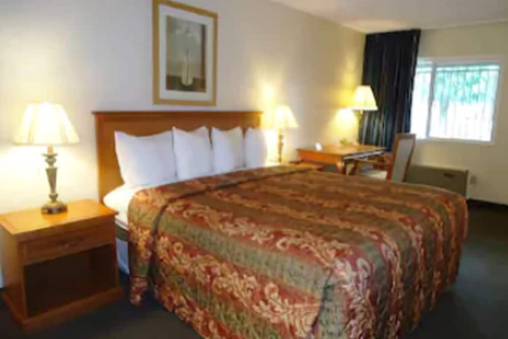 1 King Bed Mobility Accessible (1 of 6)