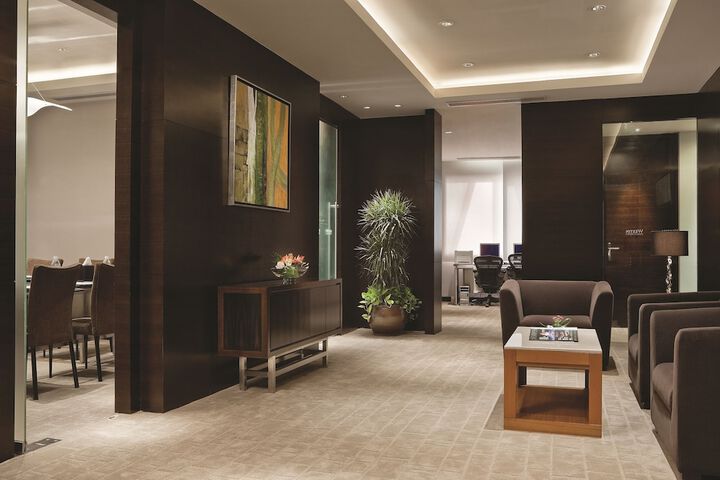 Business Center 135 of 152