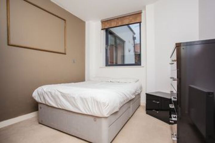 Room 7 of 13