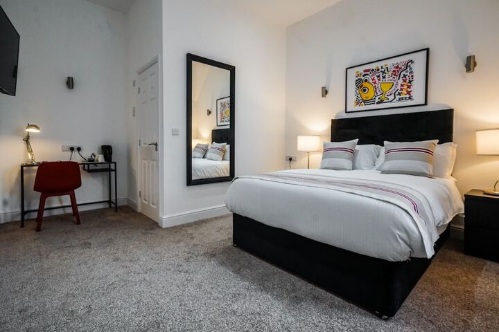 Room 13 of 26