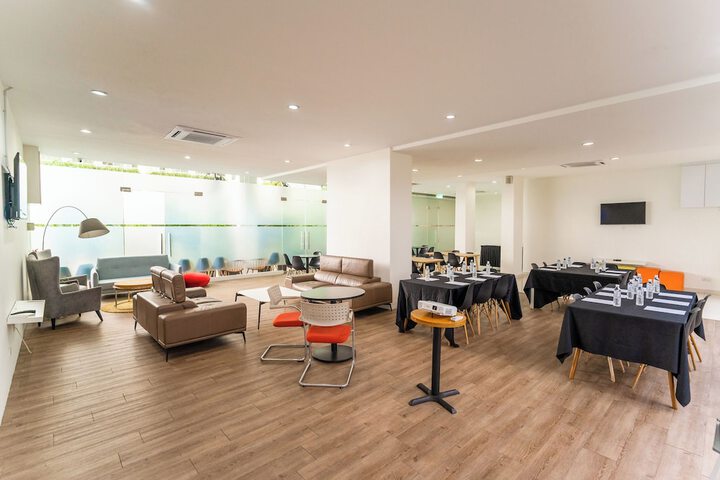 Meeting facility