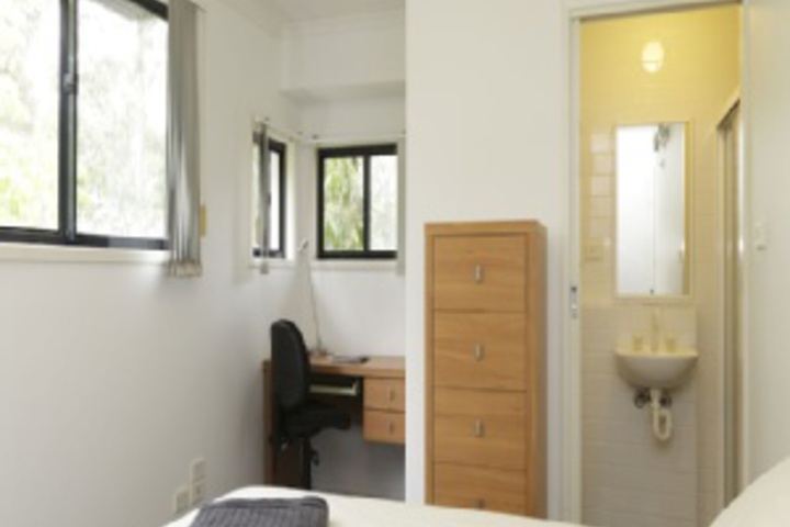 Room 45 of 252