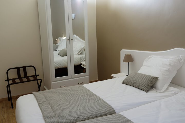 Room 10 of 70