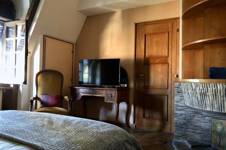 Room 15 of 39