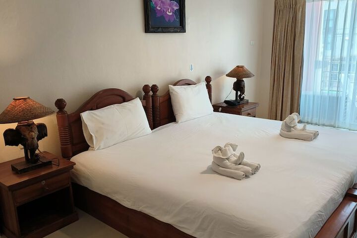 Room 10 of 43