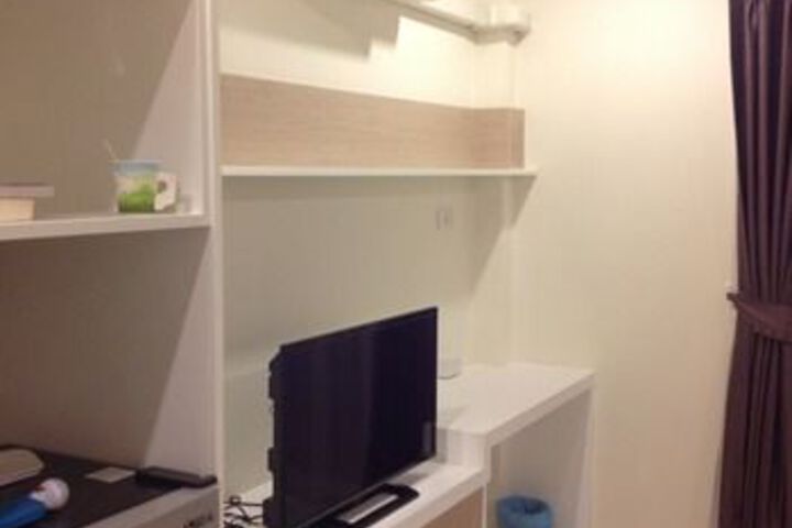 Room 20 of 28