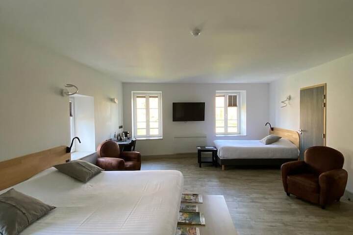 Room 7 of 63
