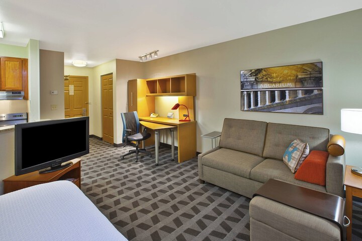 Room 9 of 30