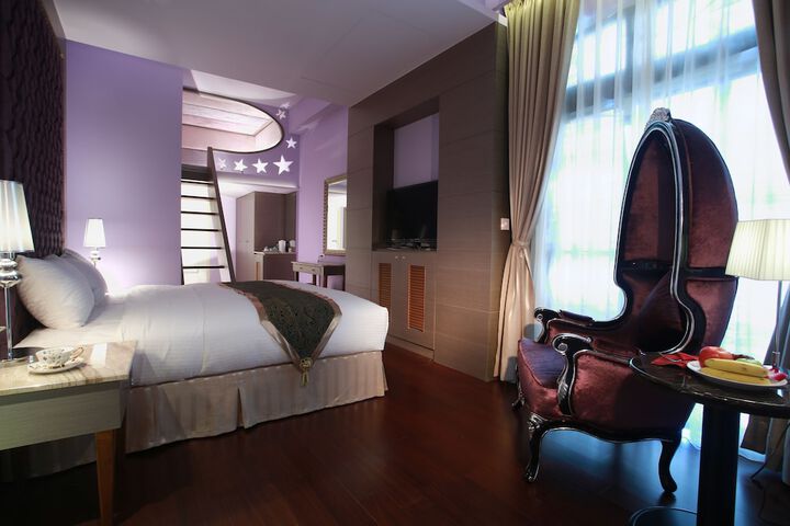 Room 12 of 56