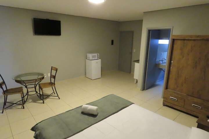 Room 15 of 37