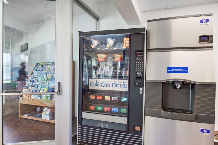 Snack bar