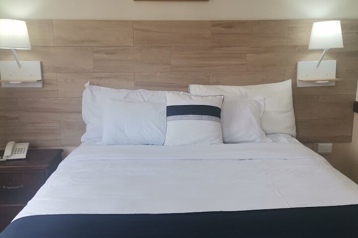Room 8 of 22