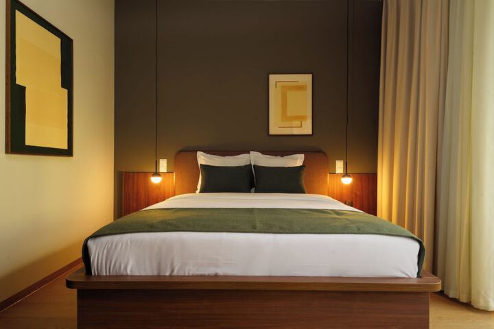 Room 6 of 40