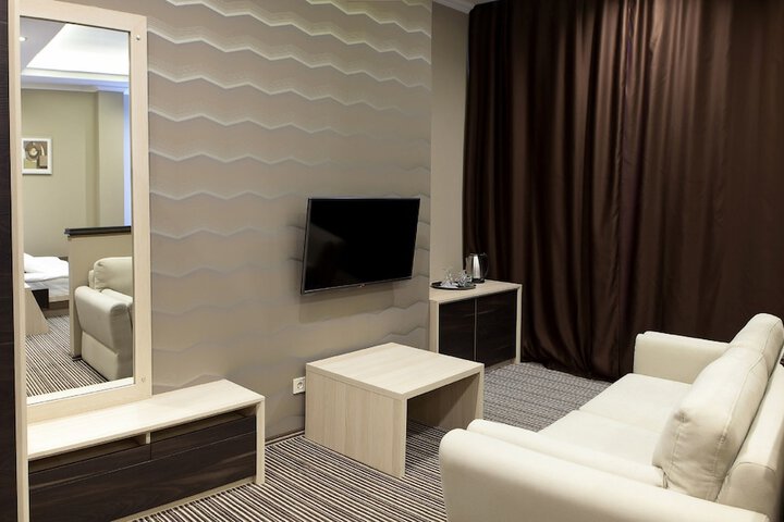 Room 7 of 34
