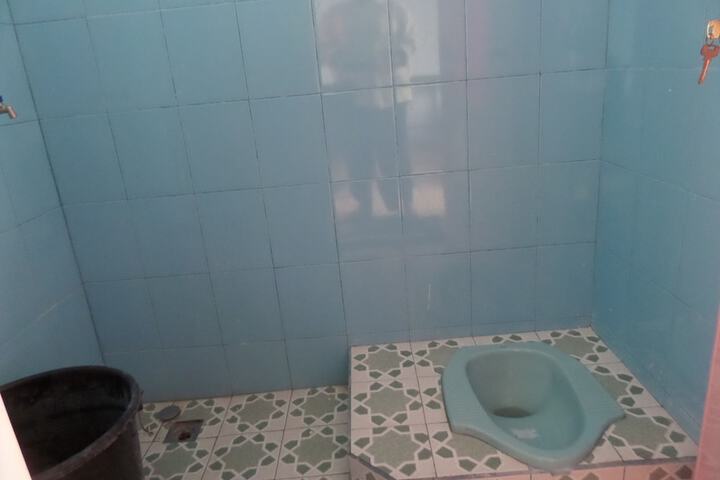 Room 12 of 21