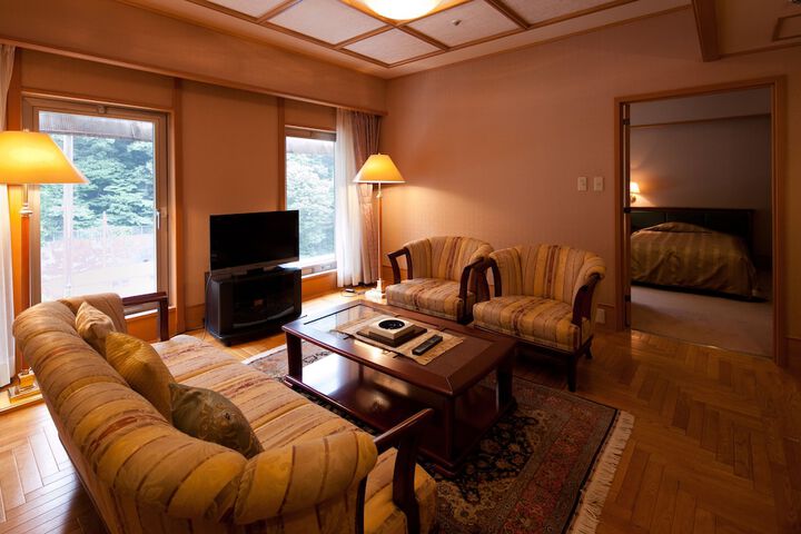 Room 14 of 73