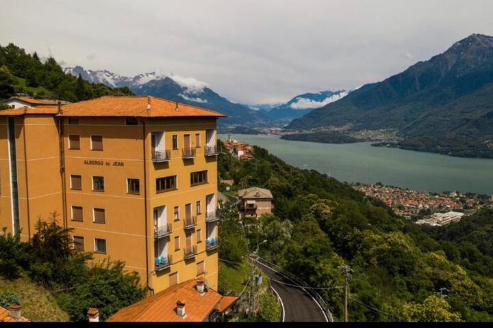 Albergo De Jean