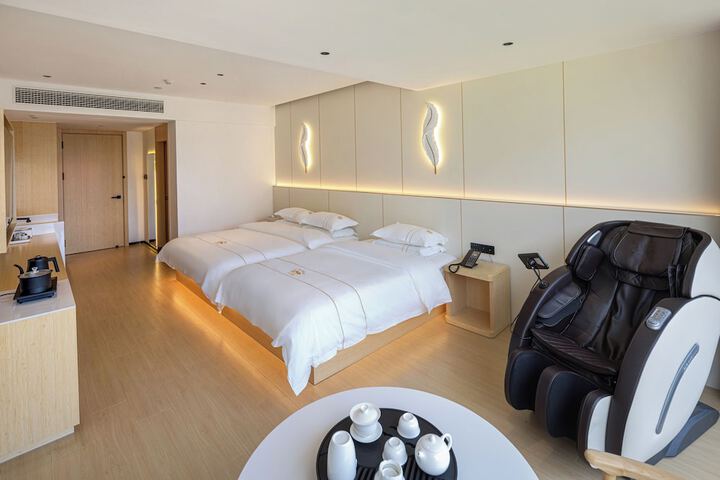 Room 36 of 158