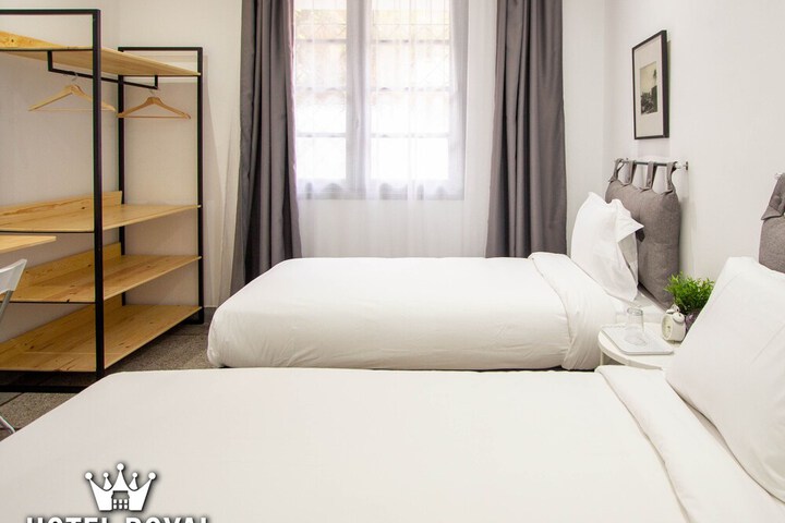 Room 27 of 58