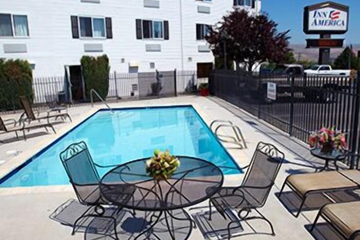 Pool 50 of 67