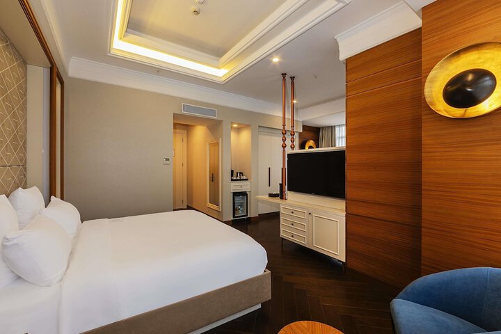 Room 42 of 105