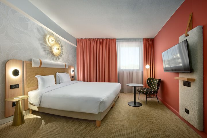 Room 37 of 105