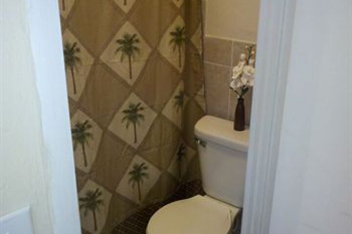 Room 2 of 23
