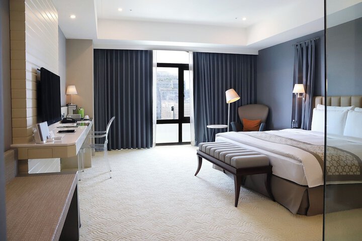 Room 27 of 111