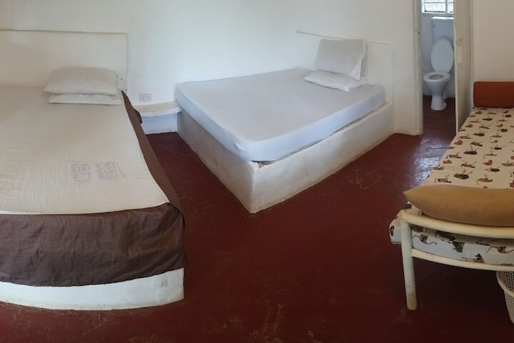 Room 15 of 34