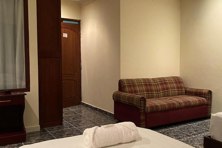 Room 10 of 39