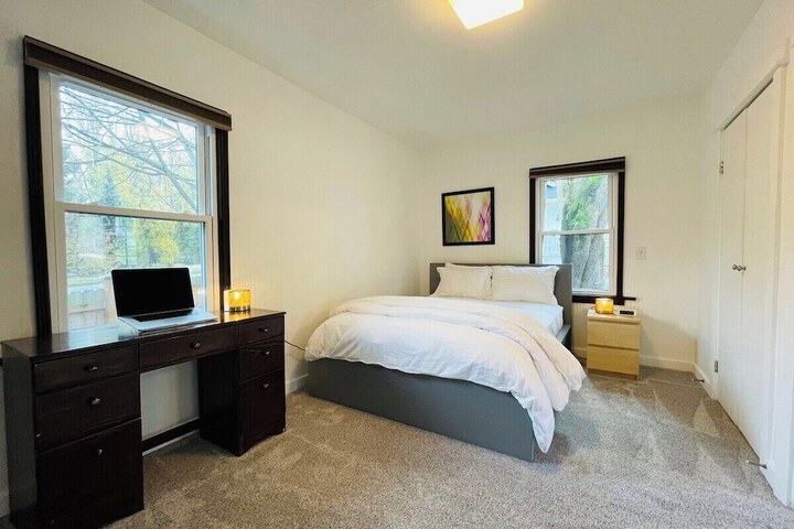 Room 3 of 9
