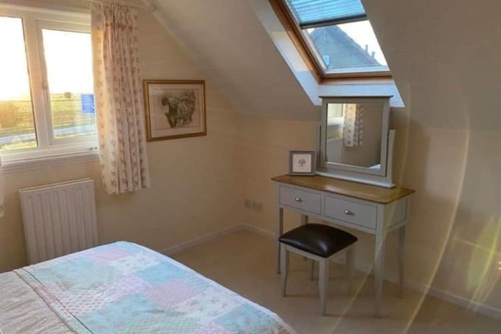 Room 2 of 20