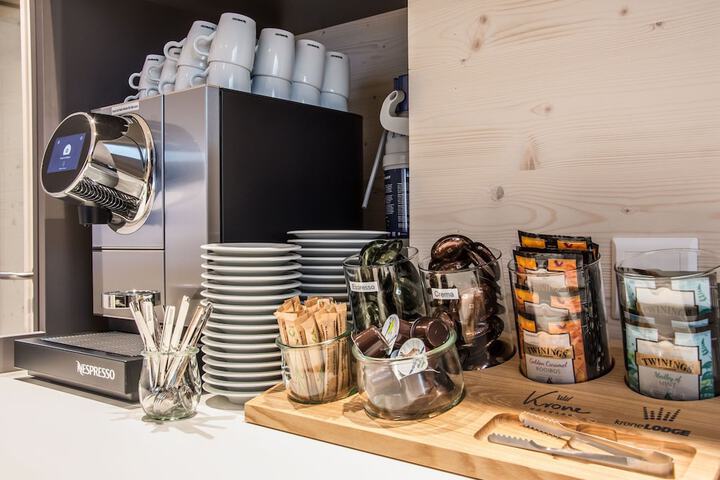 Breakfast/Coffee Service 32 of 43