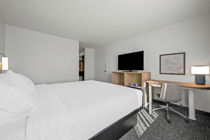 Room 16 of 50