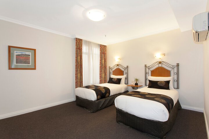 Room 4 of 57