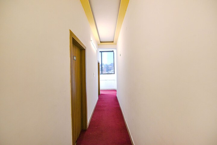 Hotel Interior 4 of 23