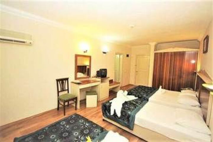 Room 16 of 26